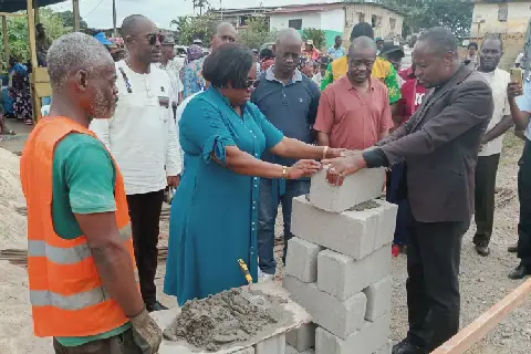 La future briqueterie-quincaillerie municipale permettra d’améliorer les recettes de la mairie.
