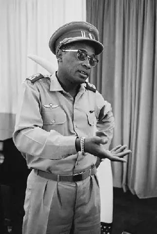 MBINZA BOYS: DE L’AGENT DE LA CIA JOSEPH DÉSIRÉ MOBUTU AU TIMONIER MARÉCHAL MOBUTU SESE SEKO !