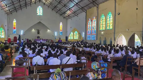 DR Congo Town Holds Memorial Mass for Plane Crash Victims