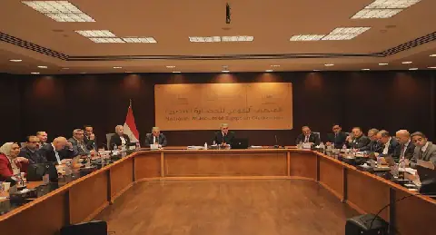 وزير السياحة والآثار يترأس اجتماع مجلس إدارة هيئة المتحف الكبير
