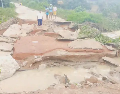 Floods ravage Osun communities, destroy bridge, property