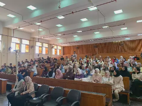 جامعة دمنهور الأهلية تستقبل صيادلة المستقبل بيوم تعريفي يكشف ملامح الدراسة والتدريب