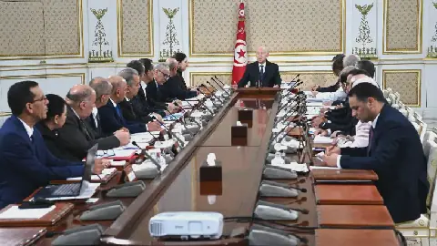 Tunisian President Leads Cabinet Meeting to Review Key Decrees