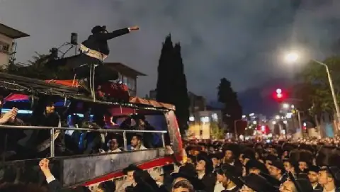 Celebrations in Occupied Jerusalem for Israeli Draft Dodgers