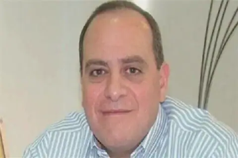 Egyptian Producer Sadek El-Sabah Bids Farewell to Late Wife