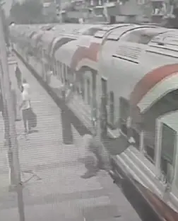 Egyptian Train Station Supervisor Saves Passenger from Falling Under Moving Train