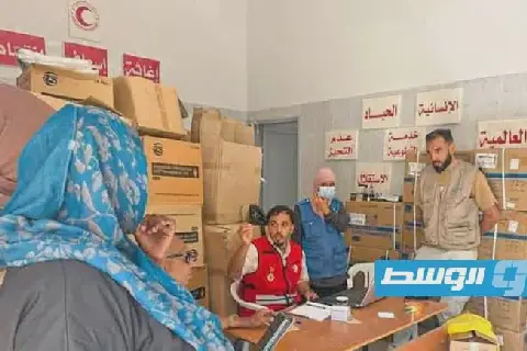 الهلال الأحمر يوزع مساعدات غذائية على 45 أسرة سودانية في هون
