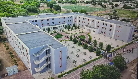 UADB : 45 MILLIARDS DE FCFA POUR ACCÉLÉRER LA CONSTRUCTION ET LA RÉHABILITATION DES INFRASTRUCTURES UNIVERSITAIRES