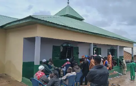 Guinean Diaspora Donates Mosque to Local Community