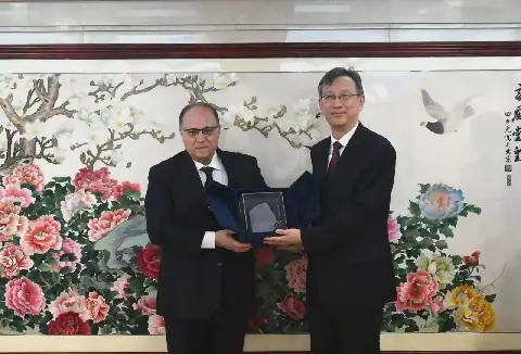 Egypt, China explore expanded cooperation in pharmaceutical manufacturing, vaccines