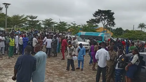 FUOYE Staff and Students Foil Police Attempt to Arrest Vice-Chancellor
