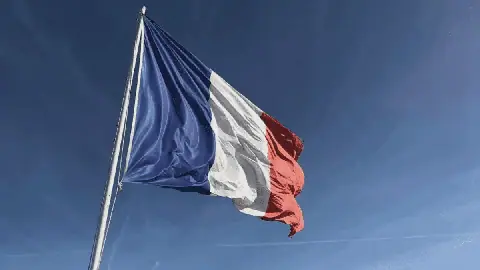 French Court Cancels Election of Two Algerian-Origin Mayors