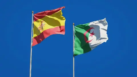Algérie : les investissements publics attirent les patrons espagnols