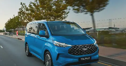 The AWD variant is largely identical to the front-wheel-drive Tourneo Titanium X, with 19" alloy wheels and AWD badging among the distinguishing features. Picture: Ford