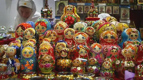 Belarusian Nuns Selling Matryoshka Dolls in French Churches to Fund Russian Troops