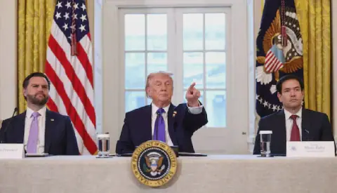US government's new AI chatbot pulls back from debunking Trump