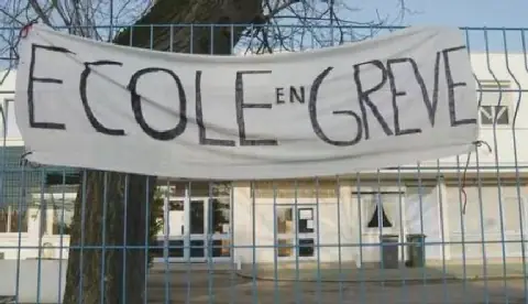 Algerian Primary School Teachers Go on Strike