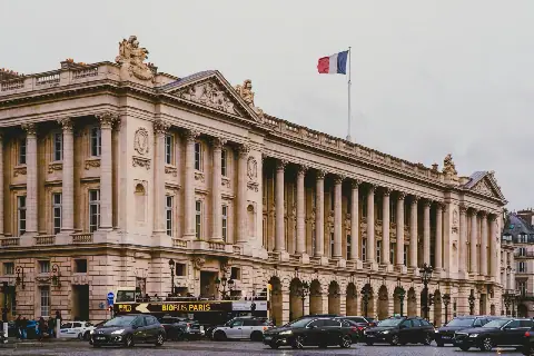 French Visa Refusal for Algerian National Overturned by Nantes Administrative Court