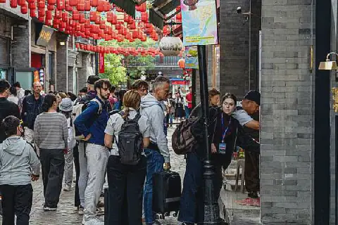 China's Tourism Industry Booms During Golden Week
