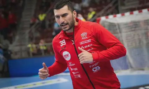 Egyptian Handball Player Yahia El-Derei Celebrates World Cup of Clubs Victory with Veszprem