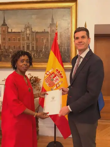 Rwanda's Ambassador to Spain Presents Credentials