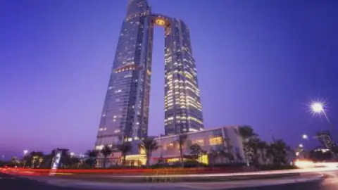 First Abu Dhabi Bank Weighs Sell-Down of Nigeria's $5bn Total-Return Swap