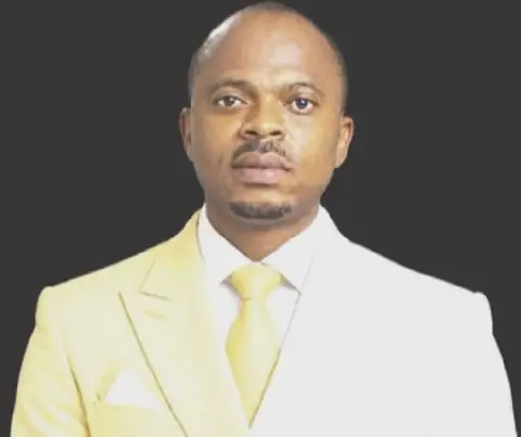 Minstrel Akan takes Praise Jesus to Ghana for first international edition