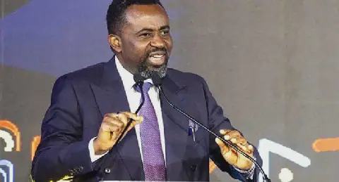 Dr Asiama