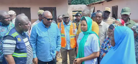 President Mahama Visits Hohoe Flood Victims, Pledges Support