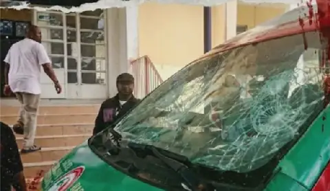 Tension in Calabar as Suspected APC Thugs Open Fire on PDP Convoy