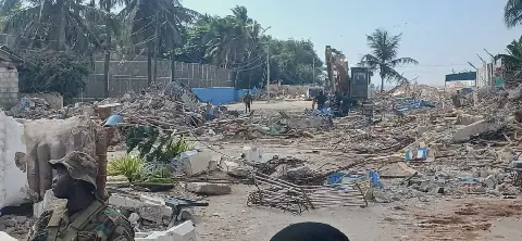 la Beach demolition 2
