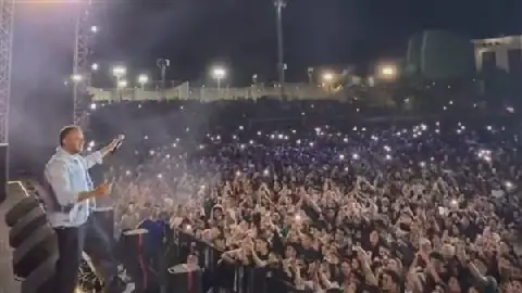 Egyptian Singer Rami Sabri Shines at Muscat Concert