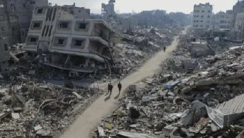 Israeli Airstrike Kills 5 in Gaza Residential Building