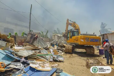 Accra Metropolitan Assembly clears unauthorized structures at Kofikrom