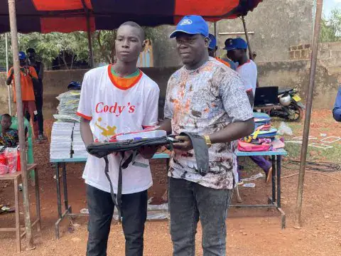 Association Nong-Taaba des personnes handicapées : Des kits scolaires offerts à des enfants défavorisés