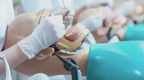 Tunisia Opens Competition for 55 Dental Resident Physicians