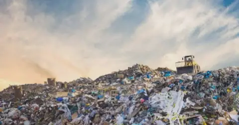 Tunisia's Environment Ministry Warns of Waste Disposal Crisis