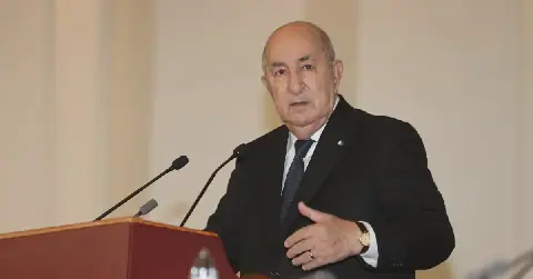 Algeria's President Tebboune Says Ships Continue to Cross Strait of Hormuz Without Issues