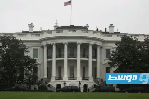 «أكسيوس»: اجتماع سري لكبار مستشاري ترامب بكامب ديفيد بشأن إيران واليمن