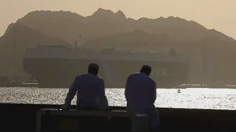 ثلاثة أسباب تشرح عودة إمدادات النفط لتقترب من مستويات ما قبل حرب إيران