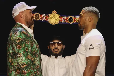 Fury to invite Trump to lead ring walk before Joshua showdown