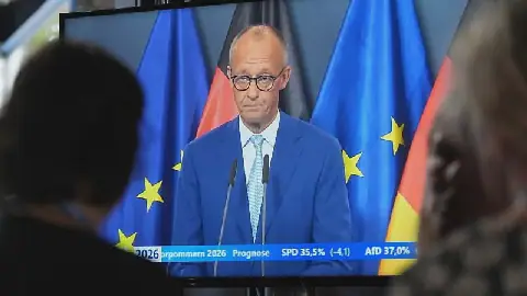 Germany and Ukraine Sign €1.3 Billion Aid Deal Amid Russian Strikes