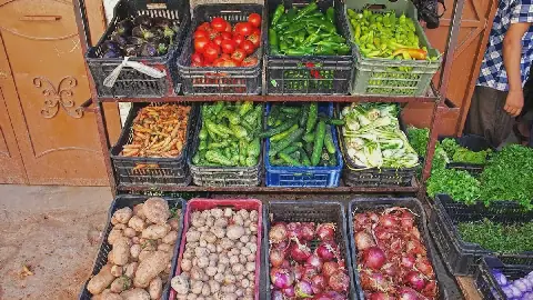 Algerian President Reacts to Soaring Fruit and Vegetable Prices