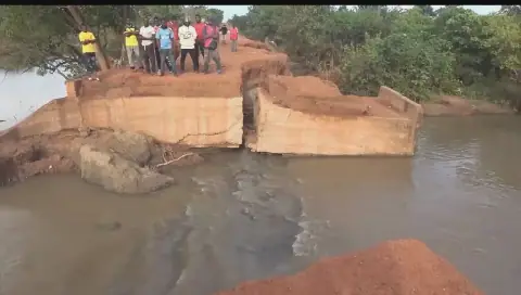 Kunfusi Bridge Collapses Again, Cutting Off 4,000 Residents in Savannah Region