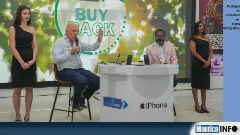 Courts Mammouth Launches Refurbished iPhones with Back2Buzz