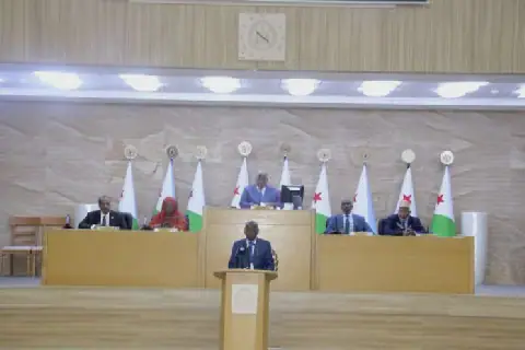 Des perspectives de réforme de la gouvernance et une croissance du PIB projetée à 7� (1)