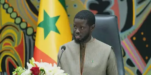 Senegalese President Mourns the Loss of Renowned Writer and Statesman Cheikh Hamidou Kane