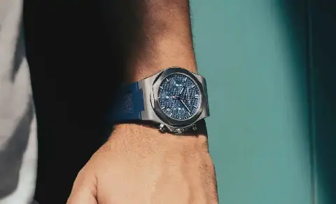 Girard-Perregaux Laureato Chronograph 42 mm Azzurro
