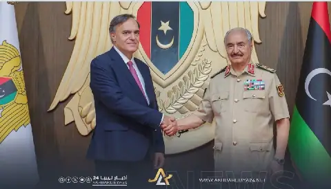 المشير حفتر يبحث مع السفير اليوناني المستجدات المحلية والدولية وتعزيز التنسيق المشترك بين ليبيا وأثينا