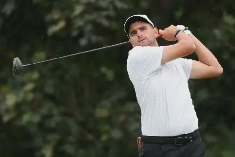 Casey Jarvis takes two-shot lead into final round at St Andrews